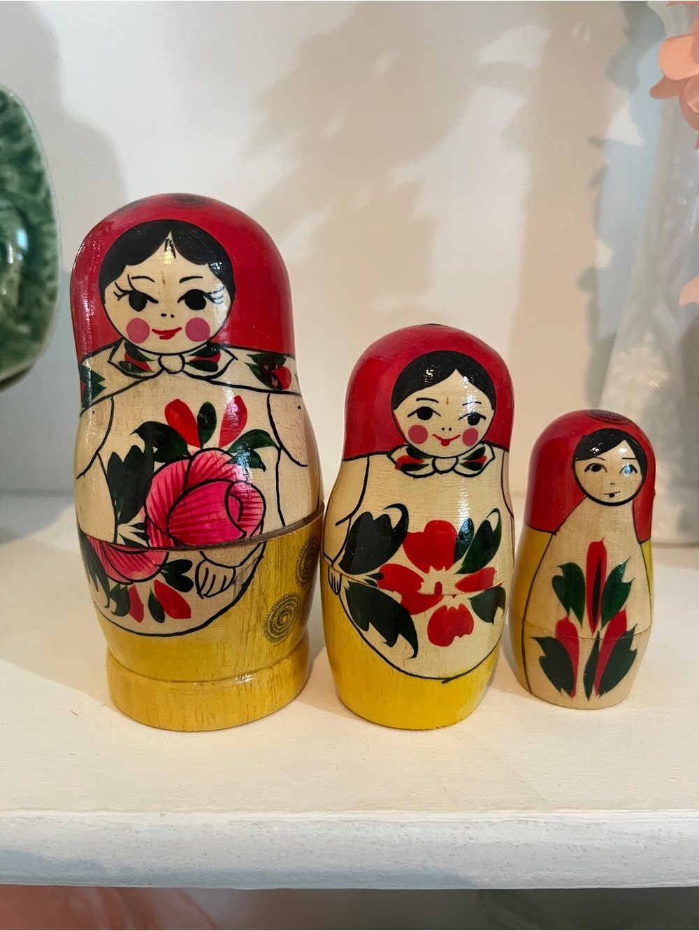 Hand-Painted Russian Nesting Dolls Matryoshka - Red & Yellow